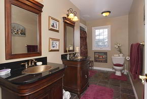 Master Bathroom - Country homes for sale and luxury real estate including horse farms and property in the Caledon and King City areas near Toronto